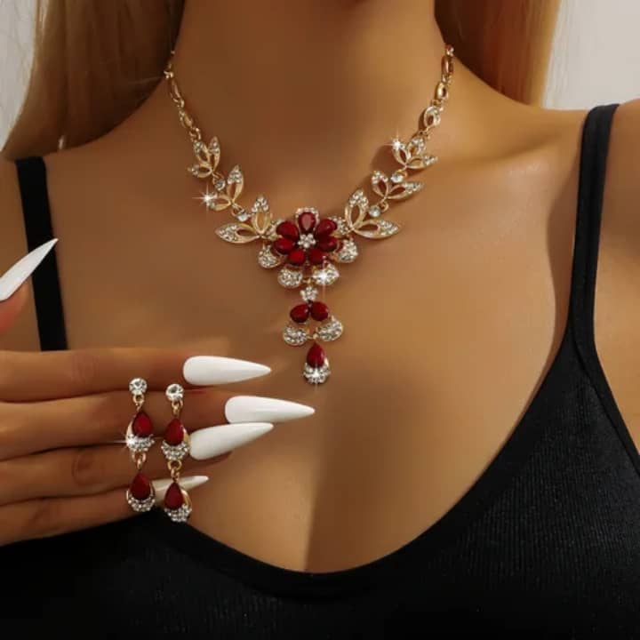 collier de luxe a pompons en forme de fleur avec goute d'eau ensemble de chaines de clavicule haut de gamme