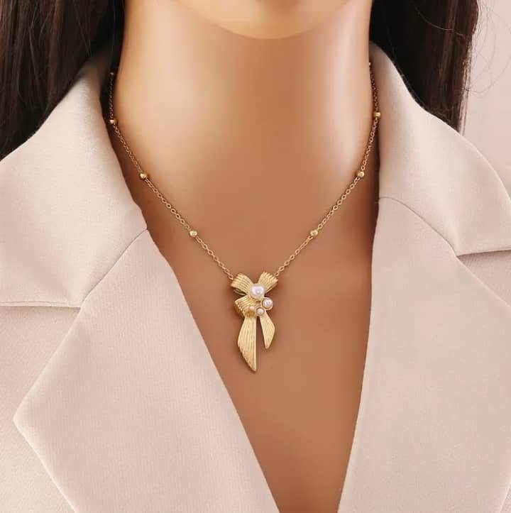 bijoux collier en acier inoxydable et oreilles avec plaqué or